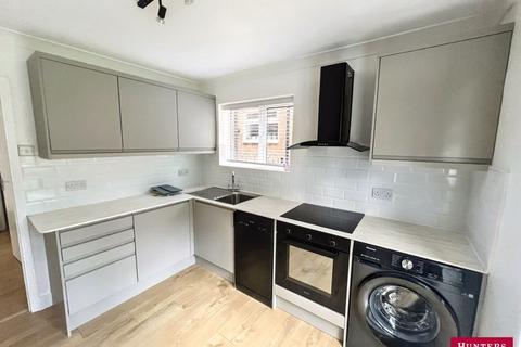 2 bedroom apartment to rent, Vernon Crescent, Barnet