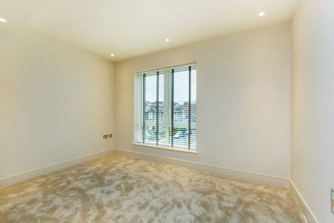 undefined, Fulham Reach, Hammersmith, London, W6