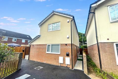 2 bedroom flat to rent, Laurel Court, Fairwater,
