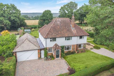Wonham Way, Peaslake