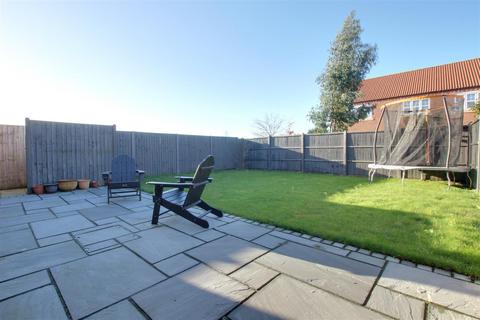 3 bedroom link detached house for sale, Harrison Place, Brough HU15