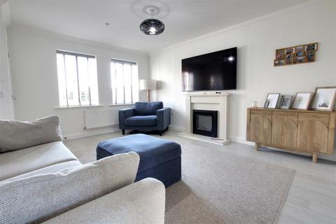 3 bedroom link detached house for sale, Harrison Place, Brough HU15