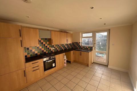 2 bedroom end of terrace house to rent, Great Whyte, Ramsey