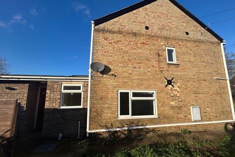 2 bedroom end of terrace house to rent, Great Whyte, Ramsey