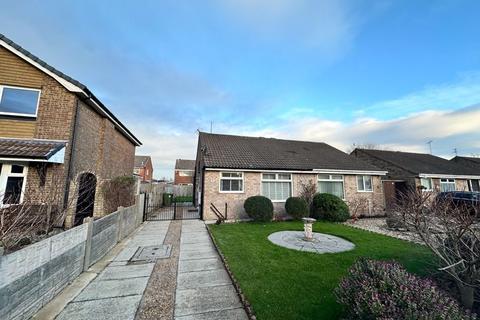 2 bedroom semi-detached bungalow to rent, Northam Close, Southport PR9