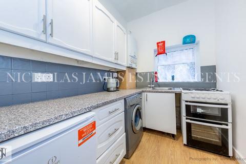 1 bedroom apartment to rent, Seven Sisters Road, London N4
