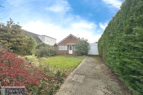 3 bedroom bungalow for sale, Chestnut Road, Alresford, CO7