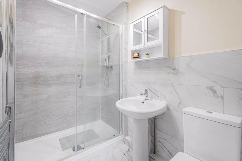 En-Suite 2