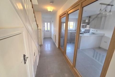 3 bedroom detached house to rent, Hedge Field Way, Caerphilly CF83