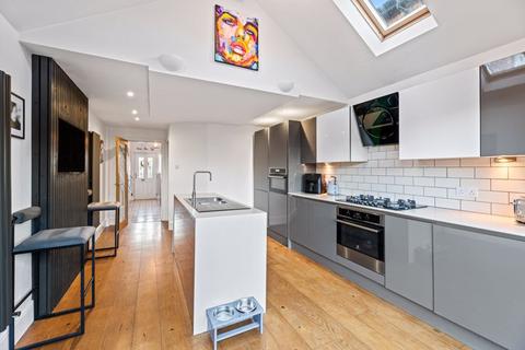3 bedroom semi-detached house for sale, Walton Heath Road, Walton