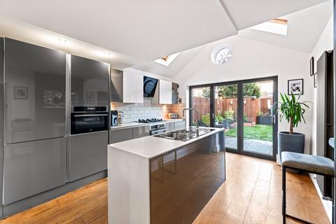 3 bedroom semi-detached house for sale, Walton Heath Road, Walton