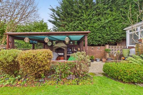 undefined, Elizabeth Avenue, Bridgnorth WV16