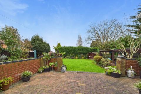 undefined, Elizabeth Avenue, Bridgnorth WV16