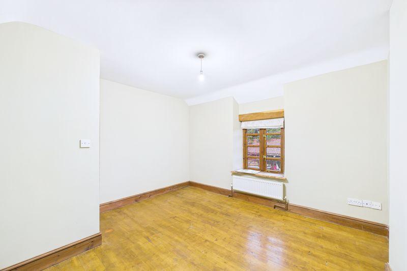 Bedroom 2 side