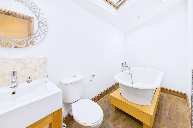 Main bathroom