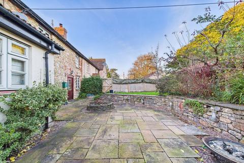 4 bedroom semi-detached house to rent, Brinsea Road, Congresbury