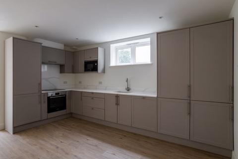 2 bedroom apartment for sale, 18 Brambledown Road, Sanderstead CR2