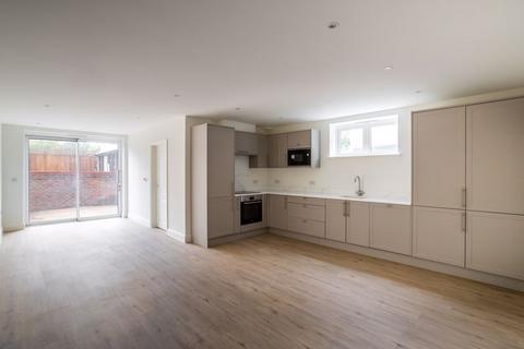 2 bedroom apartment for sale, 18 Brambledown Road, Sanderstead CR2