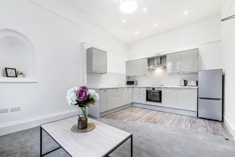5 bedroom flat to rent, Elgin Terrace, Hillside, Edinburgh, EH7