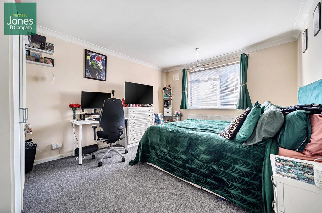 Main Bedroom