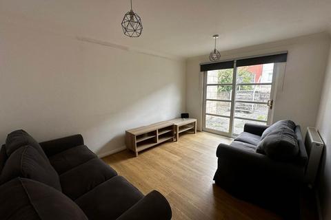 undefined, 7 Daniel Place, ,