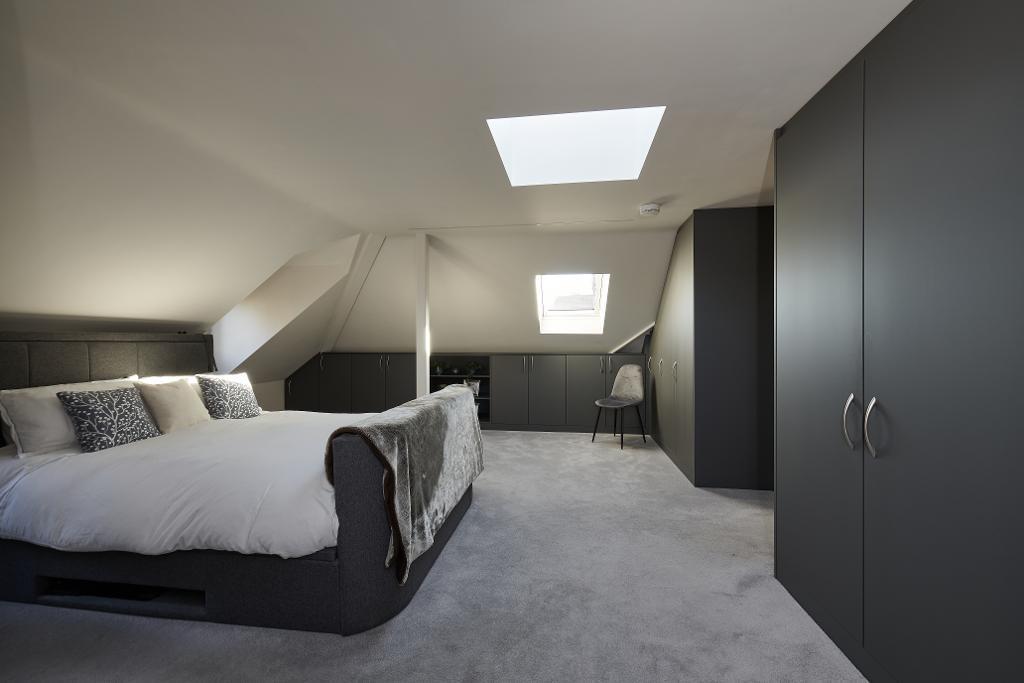Principal bedroom