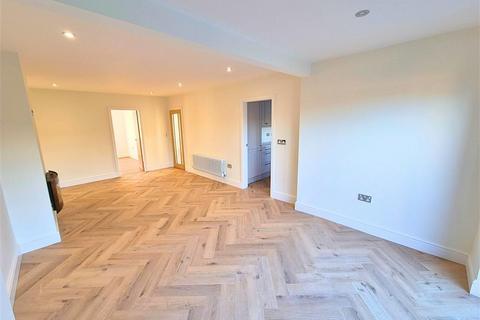 2 bedroom semi-detached bungalow for sale, Caradoc Drive, Leominster, Herefordshire, HR6 8BH