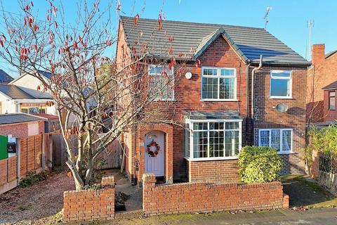 4 bedroom detached house for sale, Burns Street, Heanor DE75