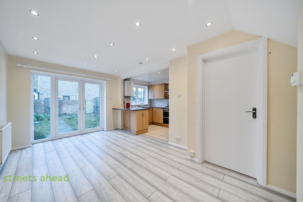 8bf3746f-2991-4e4...