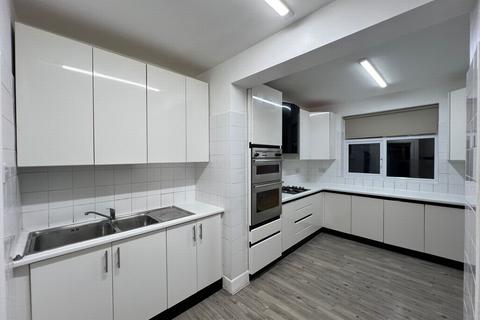 undefined, Cheyne Walk, Hendon, NW4