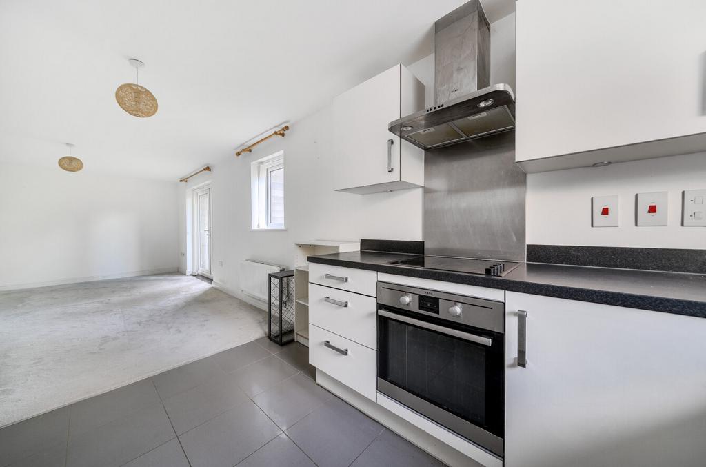 1385350 15 692737...