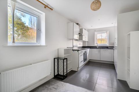 undefined, Mills Chase, Bracknell, Berkshire
