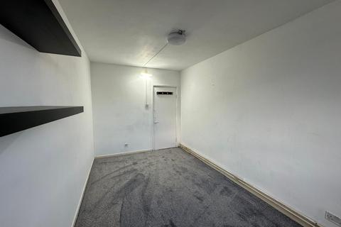 undefined, Springfield, London E5