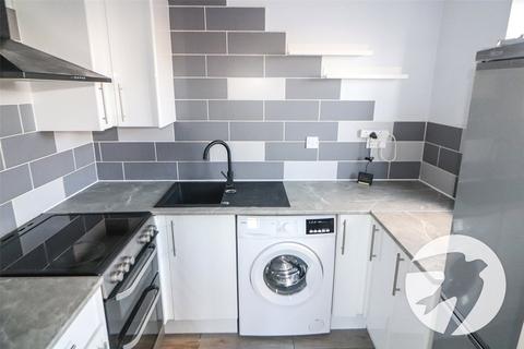 2 bedroom flat for sale, Chandlers Drive, Erith, DA8