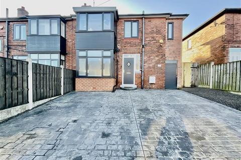 3 bedroom end of terrace house for sale, Chestnut Avenue, Sheffield, S9 4AP