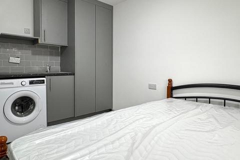 undefined, Conway Road, Hounslow TW4