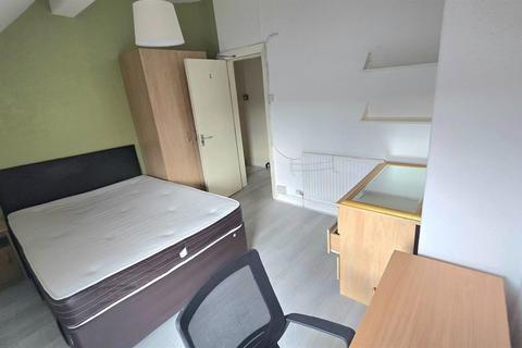 5 bedroom house to rent, 32a Laindon Road, Manchester M14