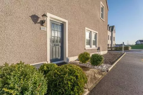 2 bedroom maisonette for sale
