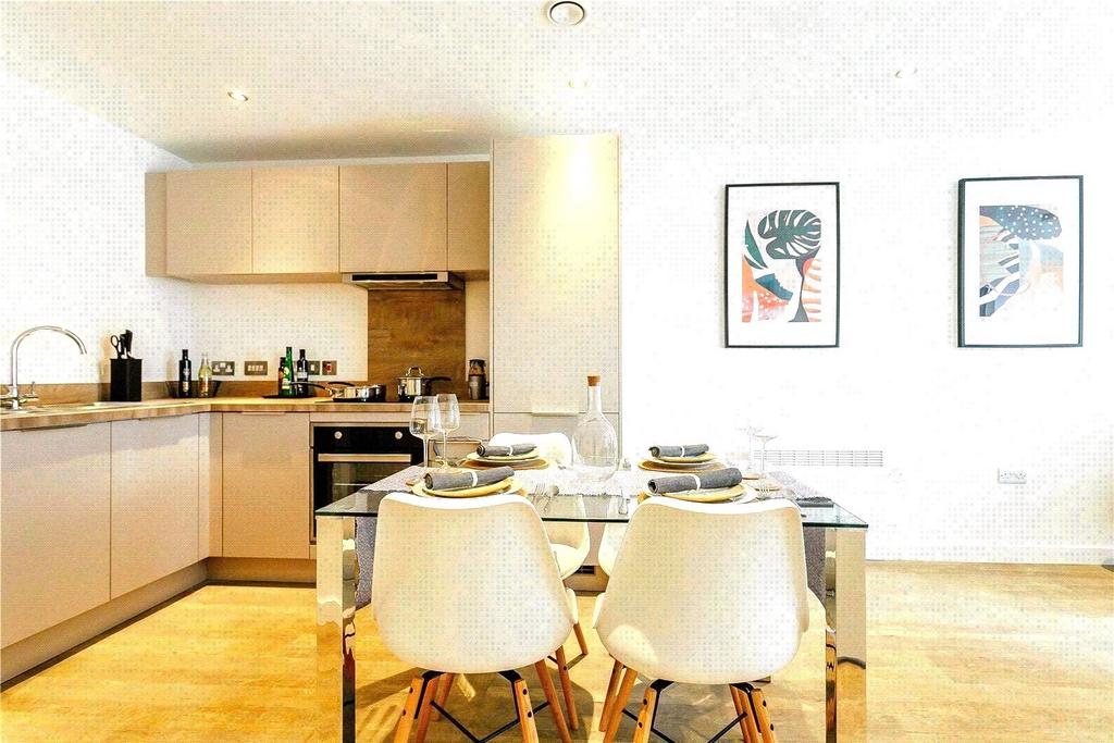 Dining Table Layout