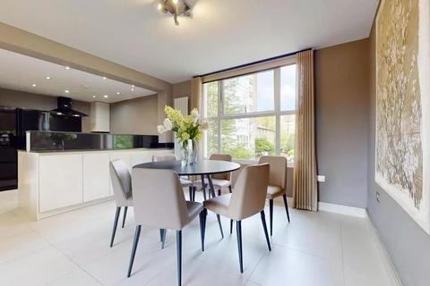 3 bedroom apartment to rent, St. Johns Wood Park, London NW8