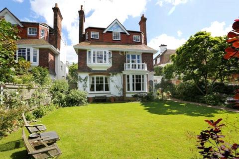 undefined, North View, Wimbledon Common, SW19