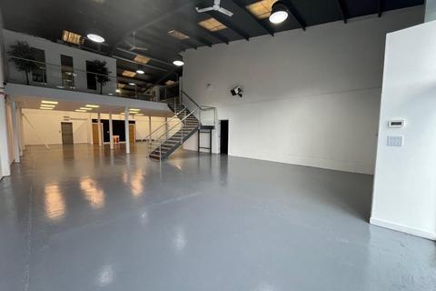 Warehouse to rent, Peartree Rd Stanway CO3 0AB