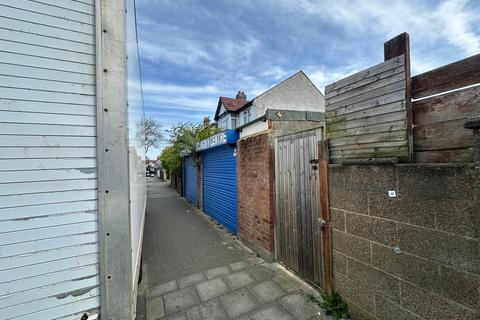 Retail property (high street) to rent, 192 Streatham Vale London SW16 5TB