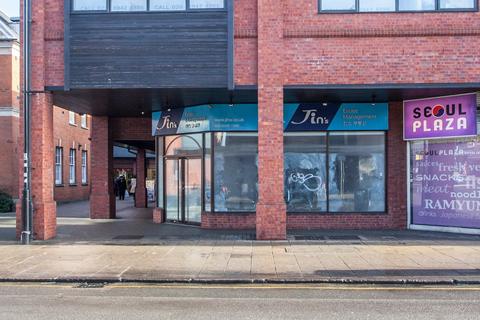 Retail property (high street) to rent, 30A High St New Malden KT3 4HE