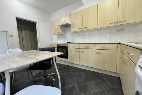 4 bedroom house to rent, Nottingham NG7