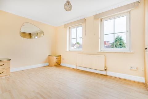 undefined, Commonside East, Mitcham, CR4