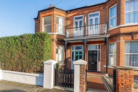 4 bedroom end of terrace house for sale, Wyndham Avenue, Margate CT9