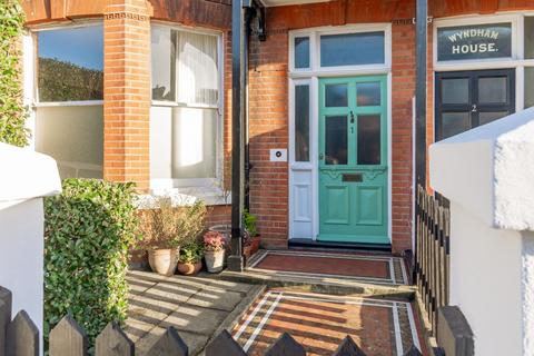 4 bedroom end of terrace house for sale, Wyndham Avenue, Margate CT9