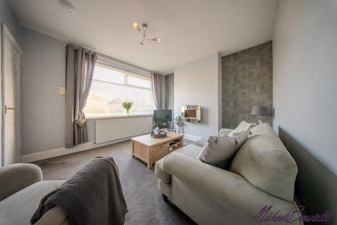 3 bedroom semi-detached house for sale, Farfield Grove, Bradford BD6