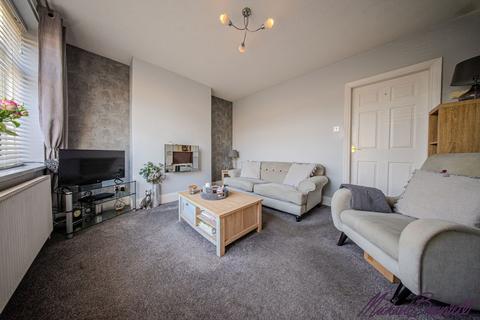 3 bedroom semi-detached house for sale, Farfield Grove, Bradford BD6